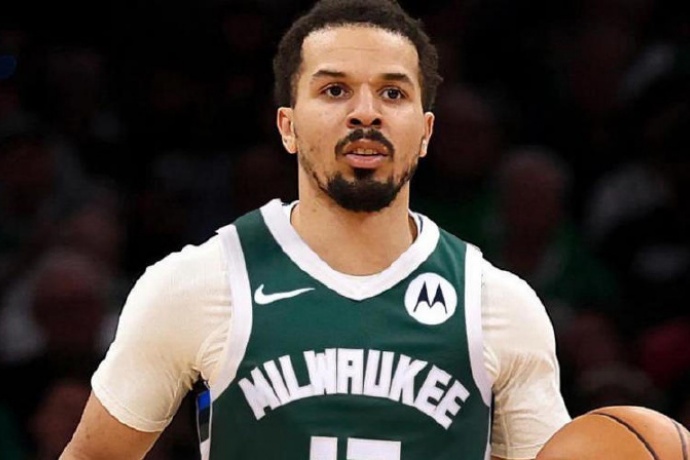 雄鹿官宣科尔·安东尼加盟：补强后场，冲击新赛季